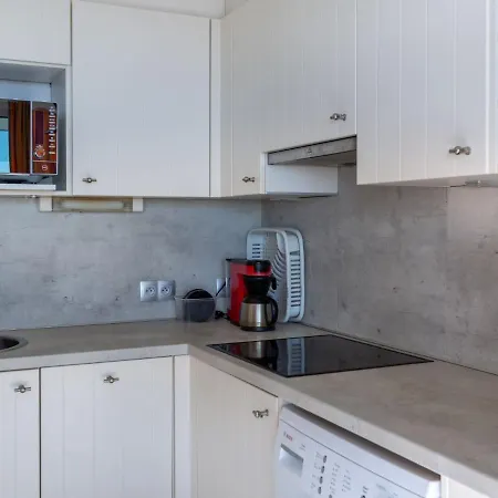 Apartmán Le Sunset-cap Sud-14 By Interhome